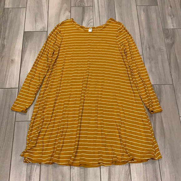 Old Navy Dresses & Skirts - Old Navy swing dress XL NWT
